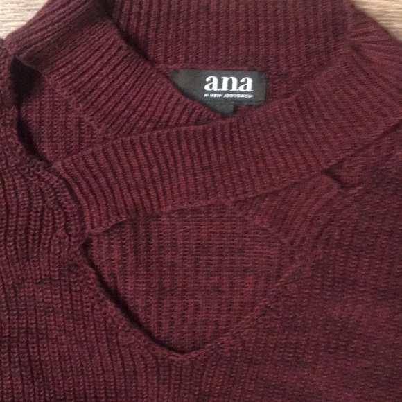 sweater - Picture 2 of 4